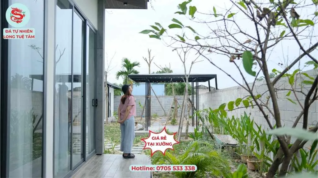 Đá tổ ong xám ốp hàng rào