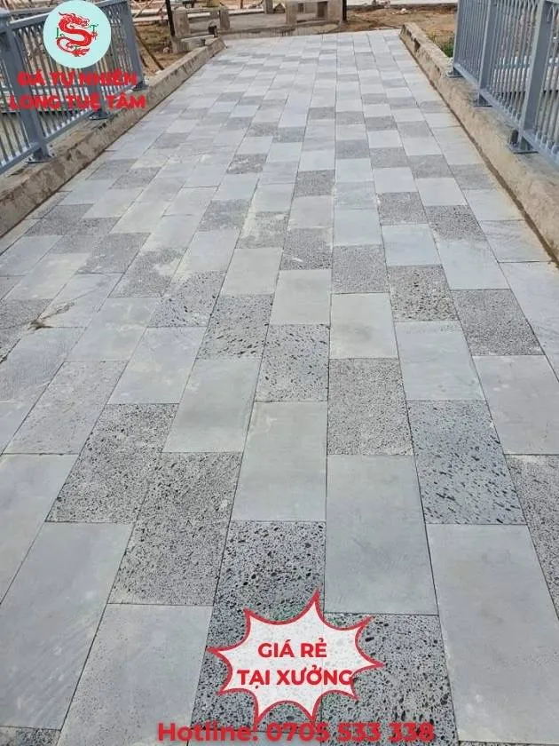 Đá ốp sân vườn - Đá tổ ong xám 30x60x2cm lát sân