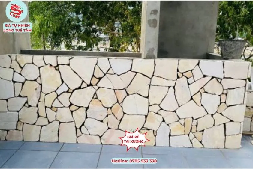 Báo giá đá rối ốp chân tường