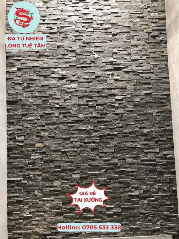 Đá ốp giếng trời với đá ghép xanh đen