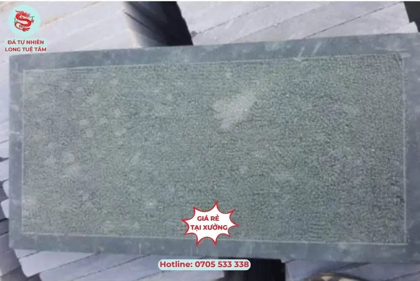 Đá xanh rêu Thanh Hóa băm, chừa viền