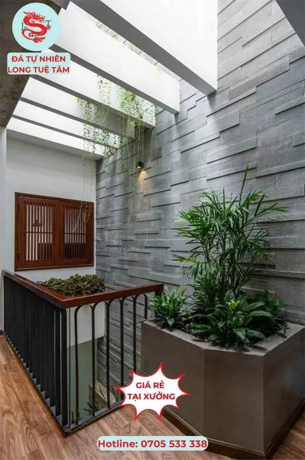 Ốp giếng trời đẹp với đá bazan xanh khò