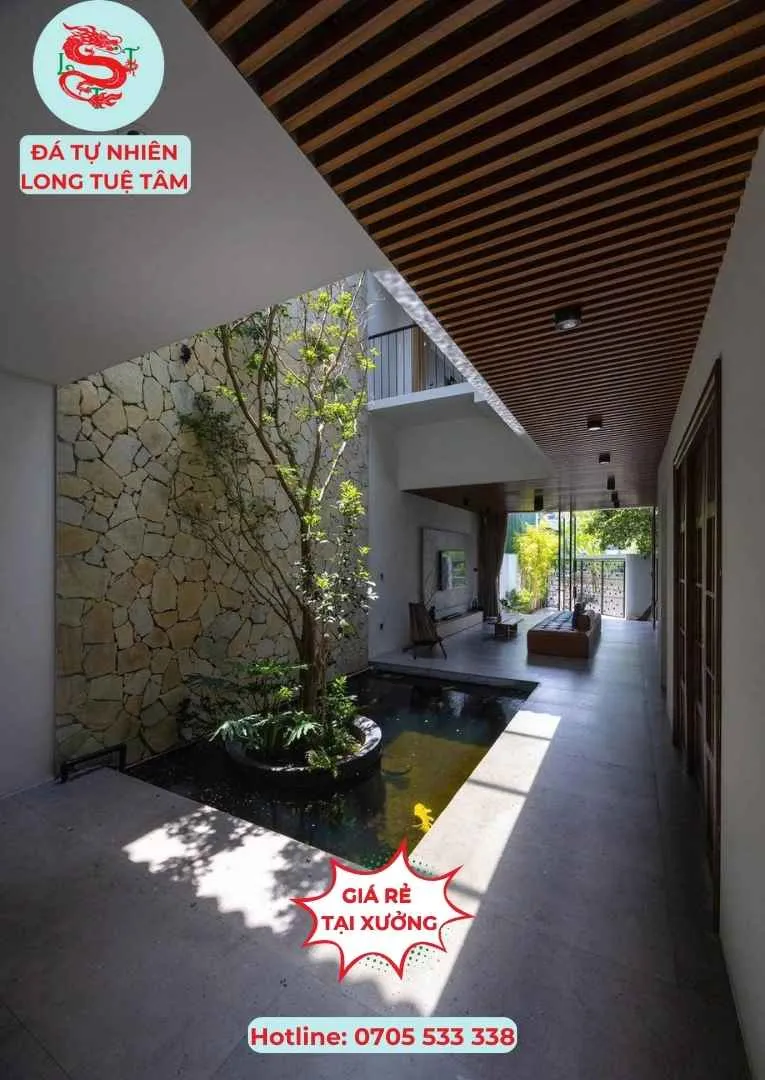 Ốp tường giếng trời 